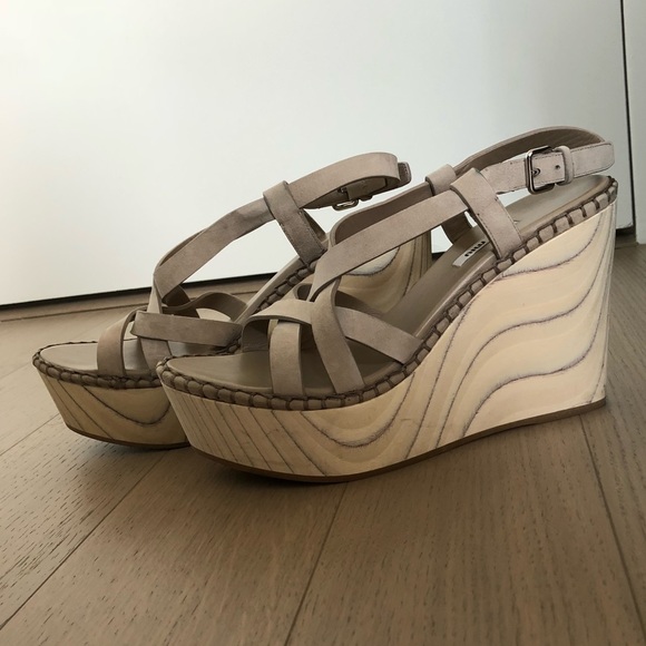 Miu Miu cream suede wooden wedges - Picture 3 of 7